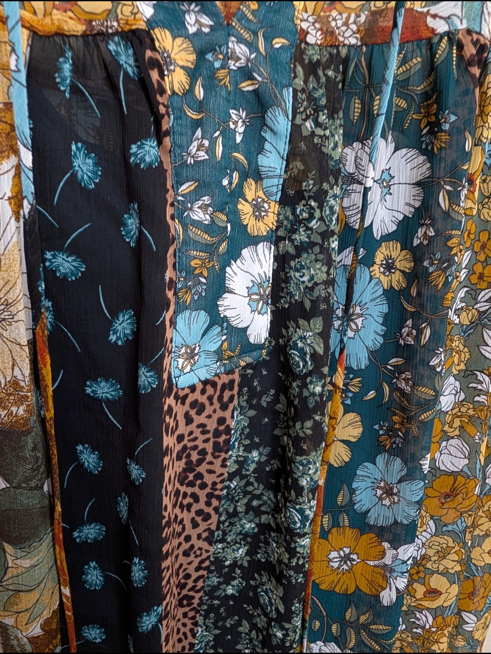 Avenue Mixed Print Peasant Blouse with Attached Tank - 22/24 - Picture 3 of 11